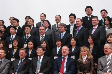Участники Всемирного конгресса по эндоскопической гинекологии (Япония, 2007)