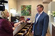 К. Пучков во время интервью телеканалу «Поморье»